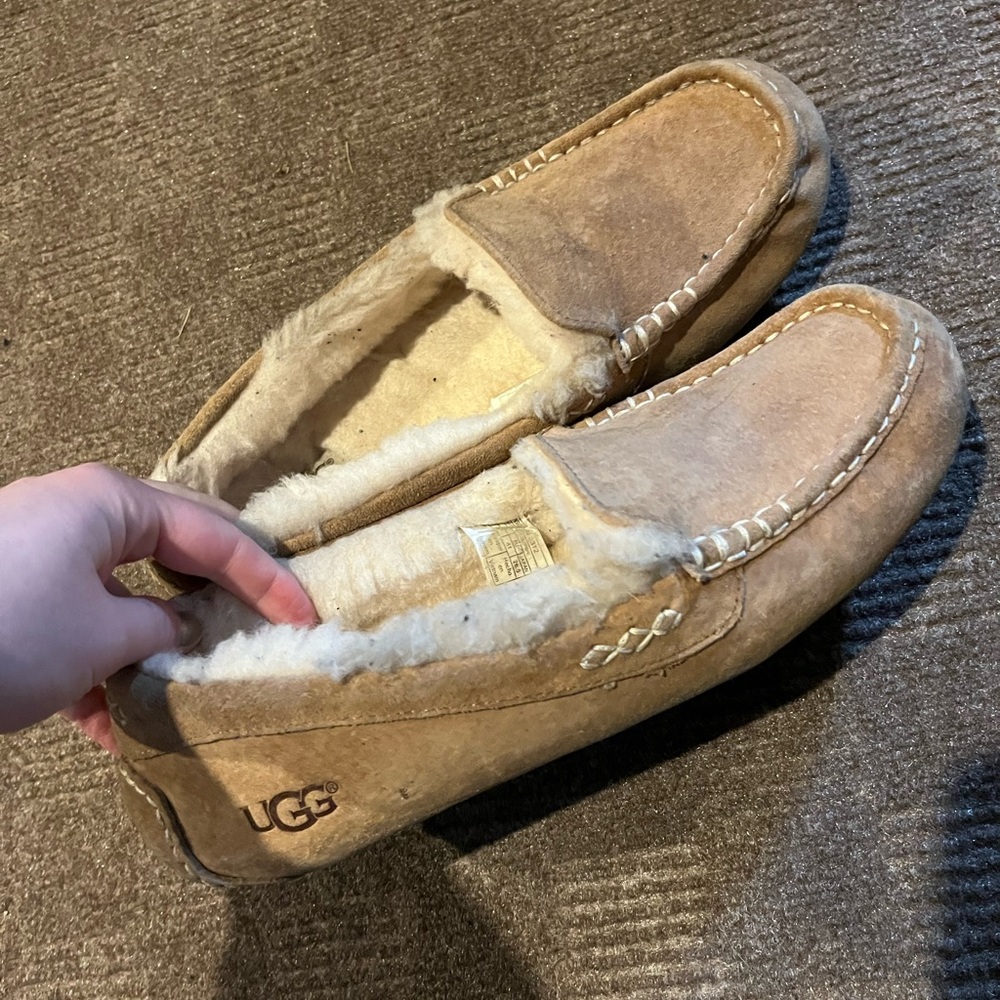 Women’s Ugg slippers